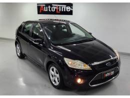 FORD - FOCUS - 2011/2011 - Preta - R$ 40.900,00
