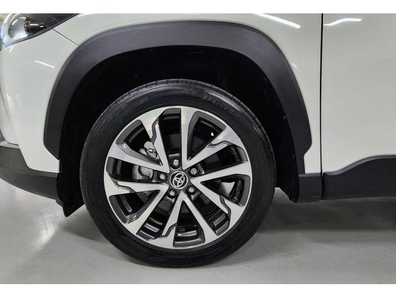 TOYOTA - COROLLA - 2022/2022 - Branca - R$ 142.900,00