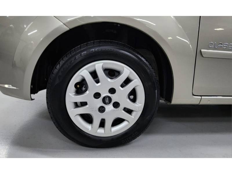 FORD - FIESTA - 2010/2010 - Prata - R$ 31.900,00