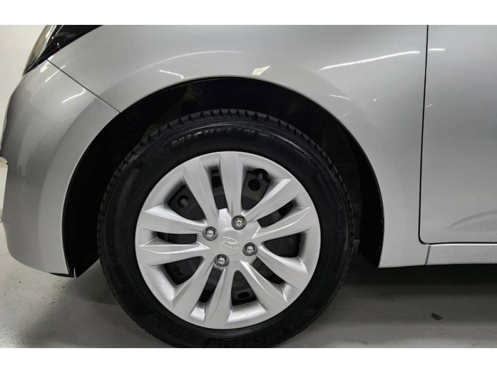 HYUNDAI - HB20 - 2018/2018 - Prata - R$ 67.999,00