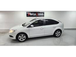 FORD - FOCUS - 2012/2013 - Branca - R$ 49.900,00