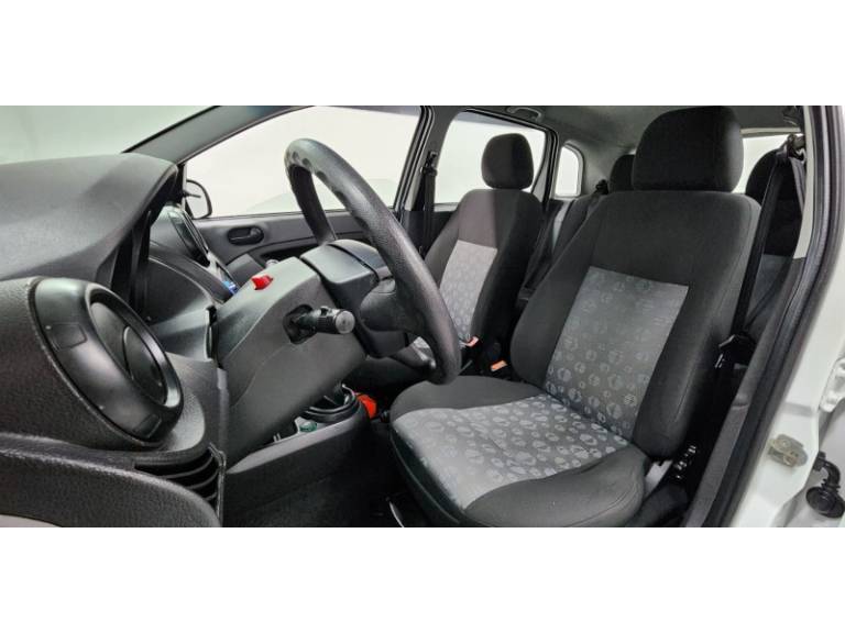 FORD - FIESTA - 2013/2013 - Branca - R$ 32.900,00