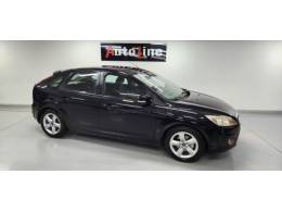 FORD - FOCUS - 2011/2011 - Prata - R$ 40.900,00