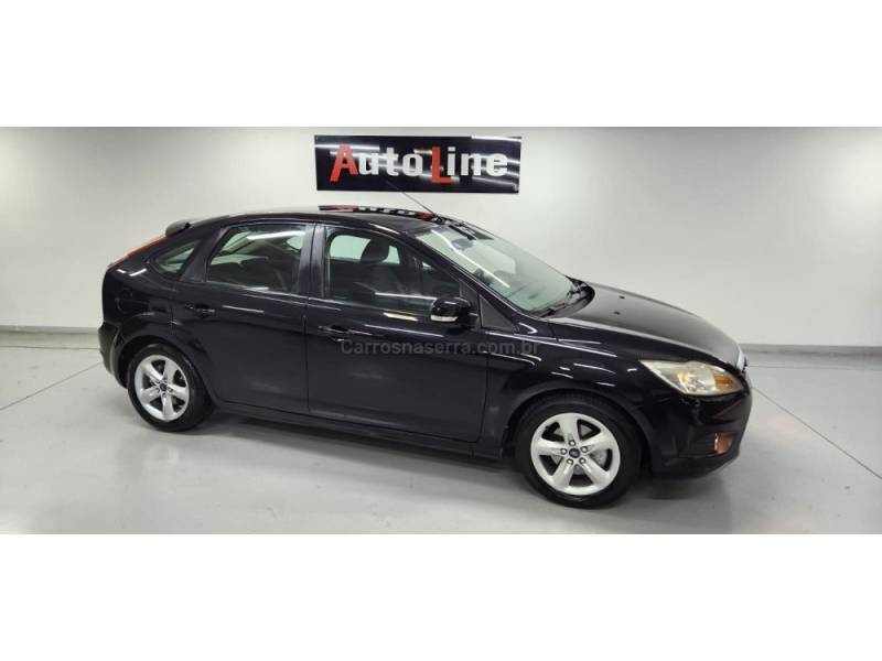FORD - FOCUS - 2011/2011 - Prata - R$ 40.900,00