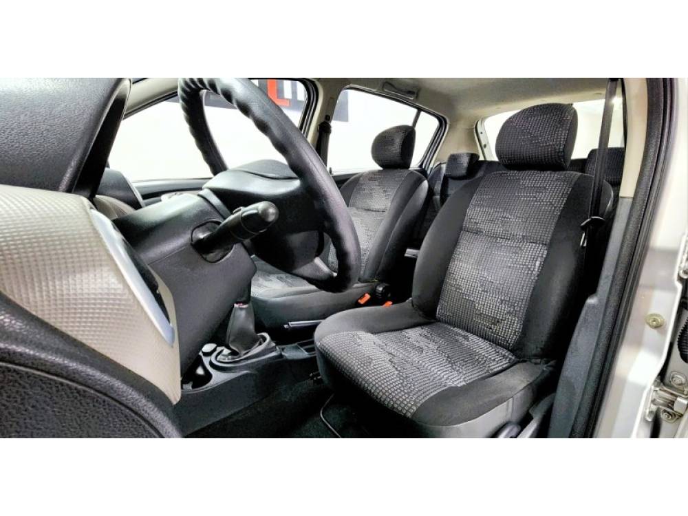 RENAULT - SANDERO - 2011/2011 - Prata - R$ 33.900,00