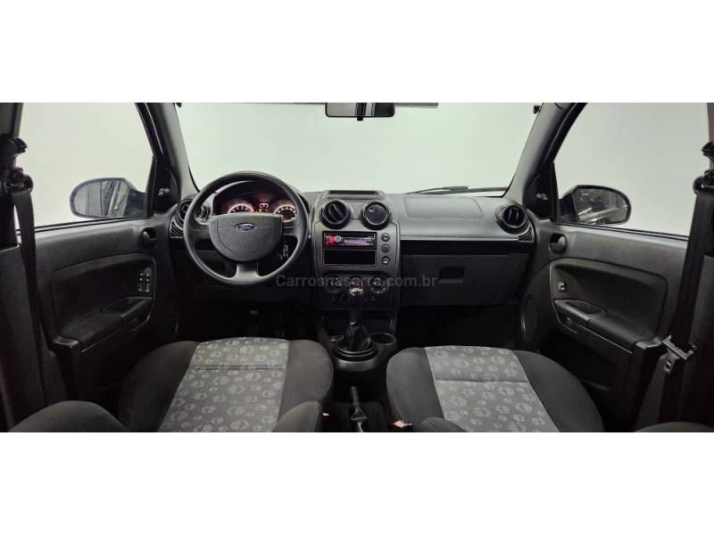 FORD - FIESTA - 2014/2014 - Preta - R$ 35.900,00