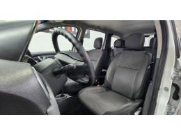 RENAULT - DUSTER - 2015/2015 - Branca - R$ 59.900,00