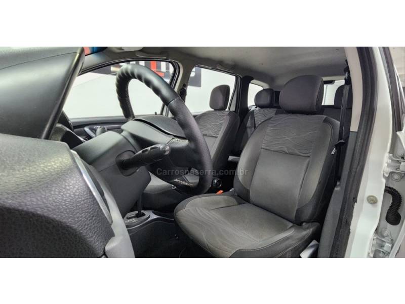 RENAULT - DUSTER - 2015/2015 - Branca - R$ 59.900,00