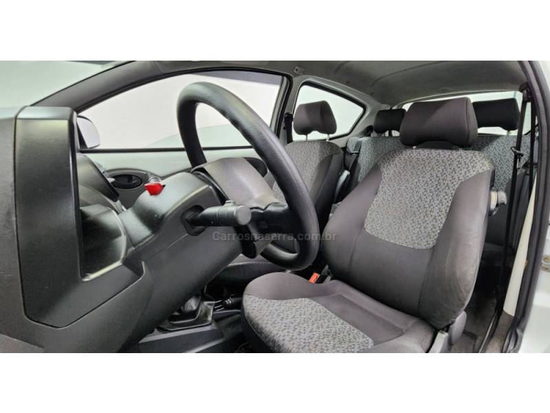 FORD - KA - 2012/2012 - Branca - R$ 28.900,00