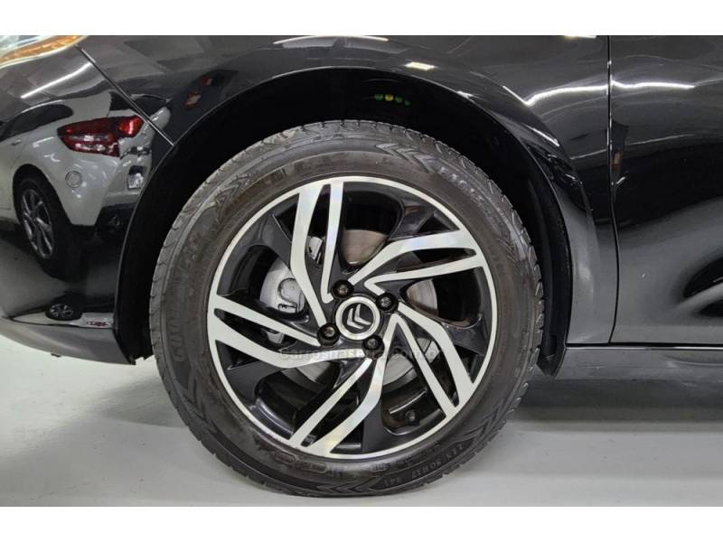 CITROËN - C4 LOUNGE - 2015/2015 - Preta - R$ 56.900,00