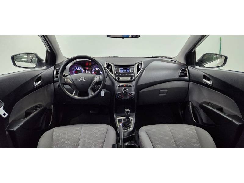 HYUNDAI - HB20 - 2017/2017 - Branca - R$ 65.900,00