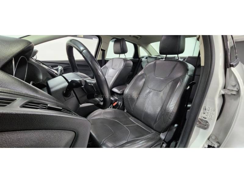 FORD - FOCUS - 2019/2019 - Branca - R$ 64.900,00