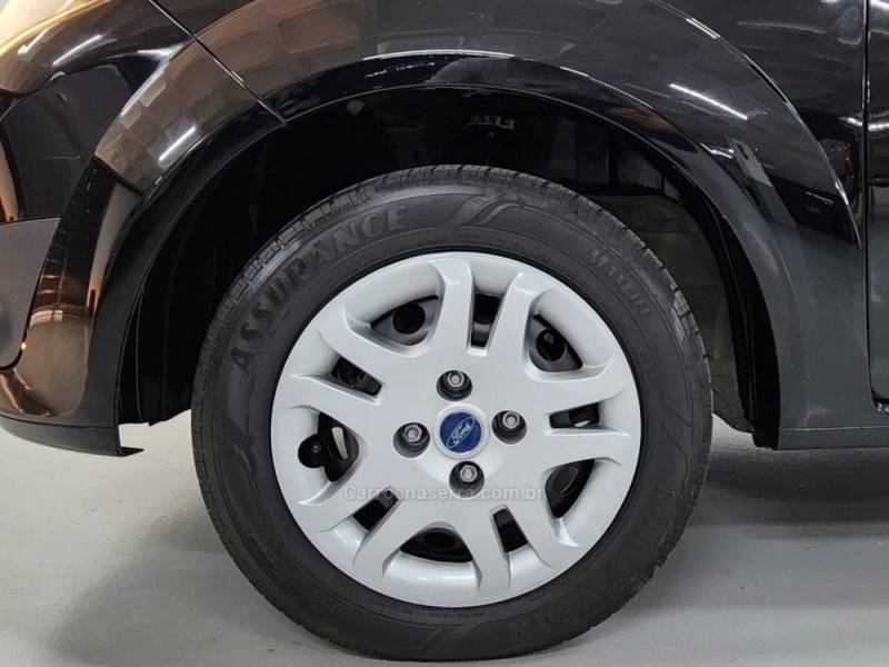 FORD - FIESTA - 2014/2014 - Preta - R$ 35.900,00