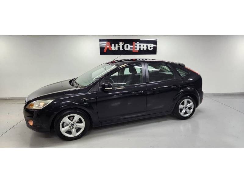 FORD - FOCUS - 2011/2011 - Preta - R$ 40.900,00