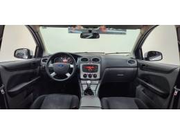 FORD - FOCUS - 2012/2013 - Branca - R$ 49.900,00