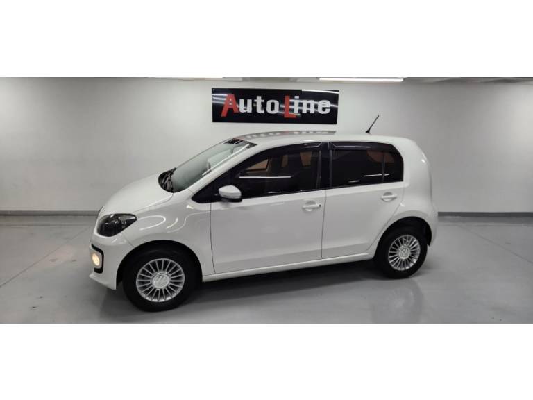 VOLKSWAGEN - UP - 2016/2016 - Branca - R$ 45.900,00
