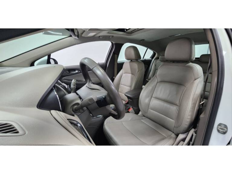 CHEVROLET - CRUZE - 2017/2017 - Branca - R$ 96.990,00